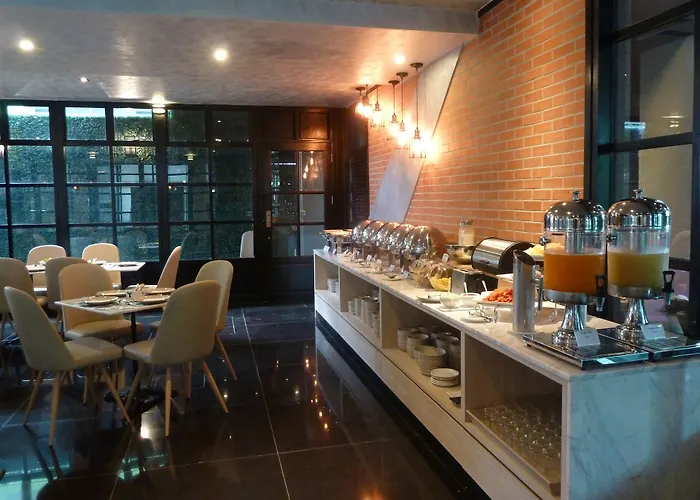 Marigold Sukhumvit - Free Shuttle To Bts Bearing Station 4*
