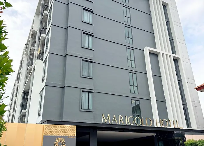Marigold Sukhumvit - Free Shuttle To Bts Bearing Station ホテル