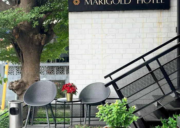 Marigold Sukhumvit - Free Shuttle To Bts Bearing Station ホテル