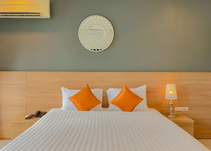 Marigold Sukhumvit - Free Shuttle To Bts Bearing Station 4* バンコク都